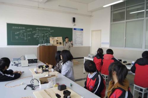 赣州华坚科技职业学校2021年招生简章