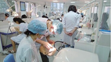 赣州光华职业技术学校口腔医学专业